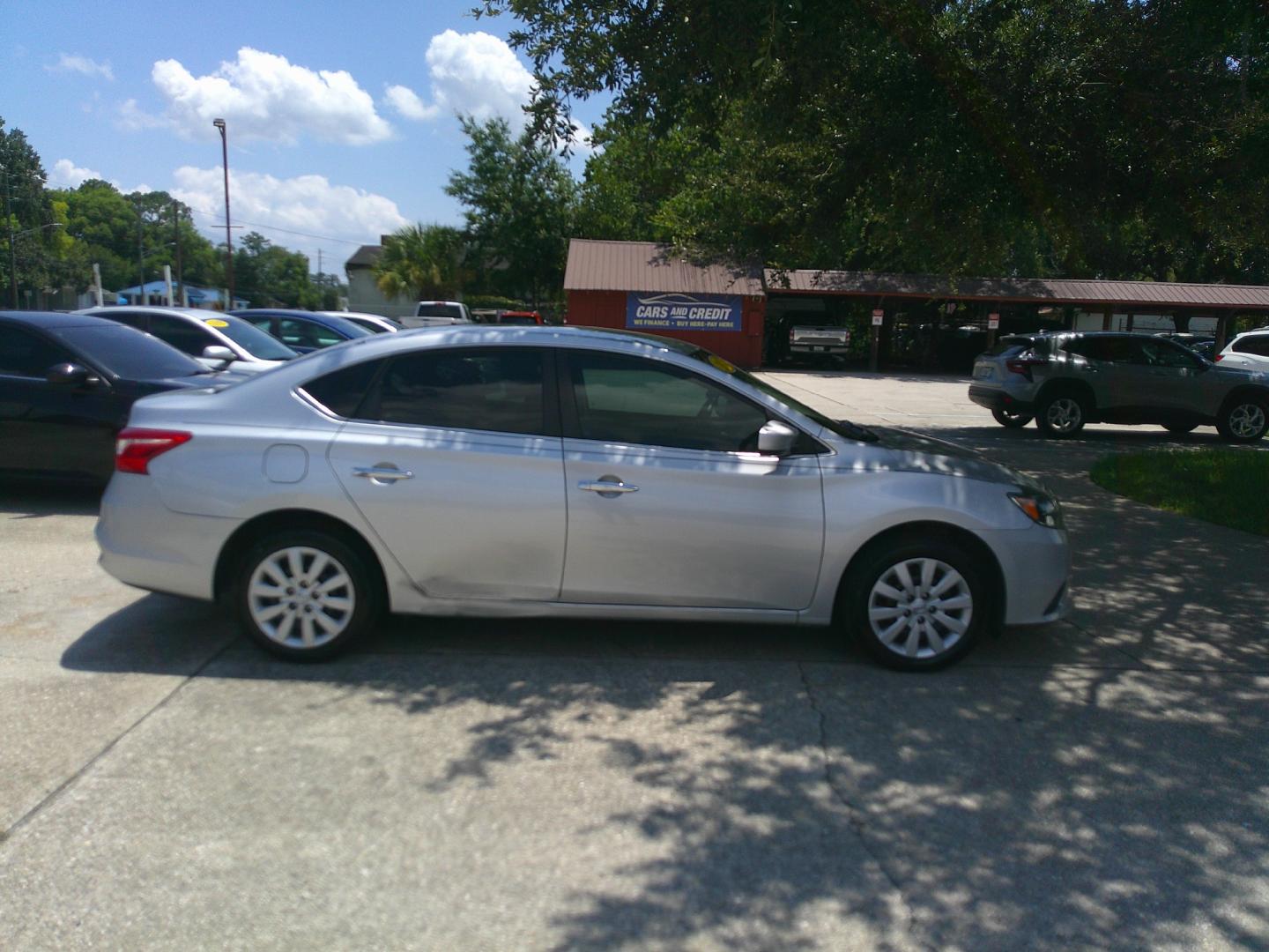 2017 SILVER NISSAN SENTRA SR; S; SL; SV (3N1AB7APXHY) , located at 1200 Cassat Avenue, Jacksonville, FL, 32205, (904) 695-1885, 30.302404, -81.731033 - Photo#4